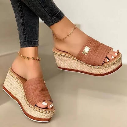 LUMINA Platform Sandals