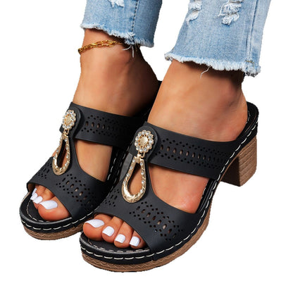 CHIC AND COMFORTABLE ORTHOPEDIC SANDALS