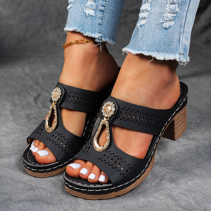 CHIC AND COMFORTABLE ORTHOPEDIC SANDALS