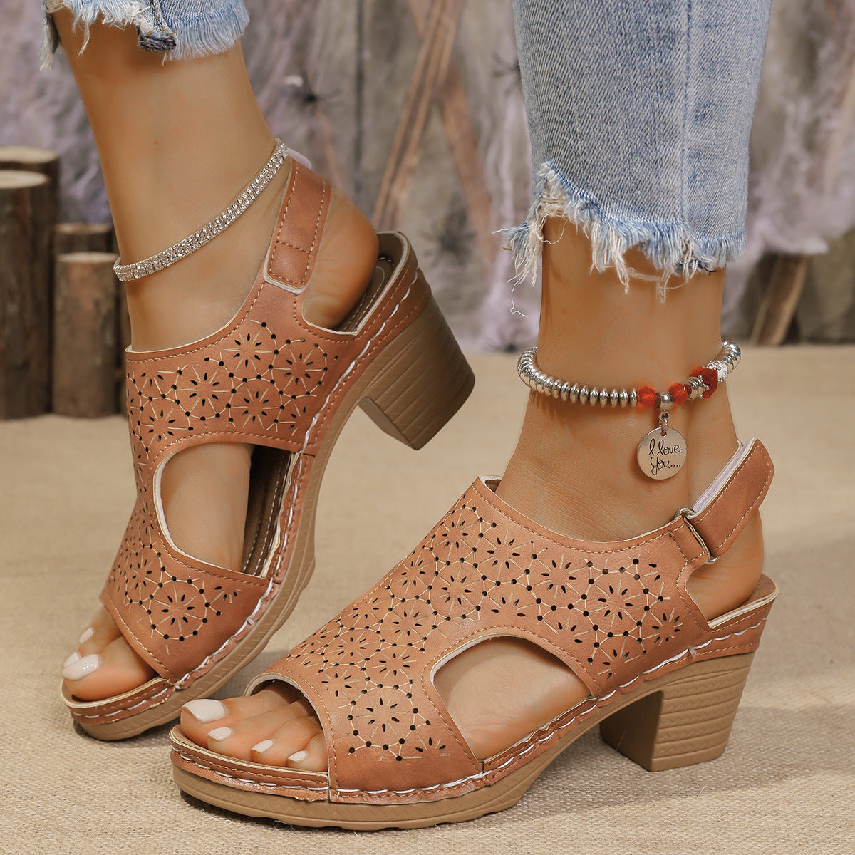LARISSA Everyday Comfort Sandals