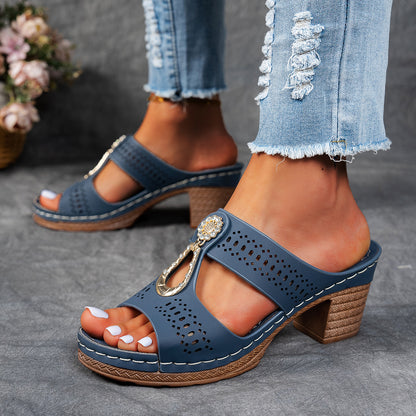 CHIC AND COMFORTABLE ORTHOPEDIC SANDALS