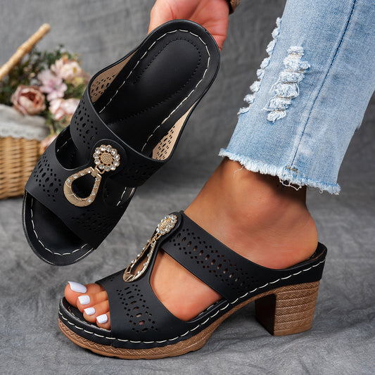 CHIC AND COMFORTABLE ORTHOPEDIC SANDALS